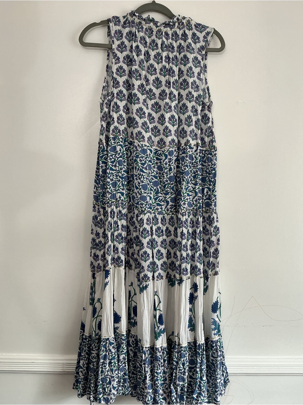 Chelsea & Theodore White Maxi Dress with Blue Floral Print - Picture 2 of 6